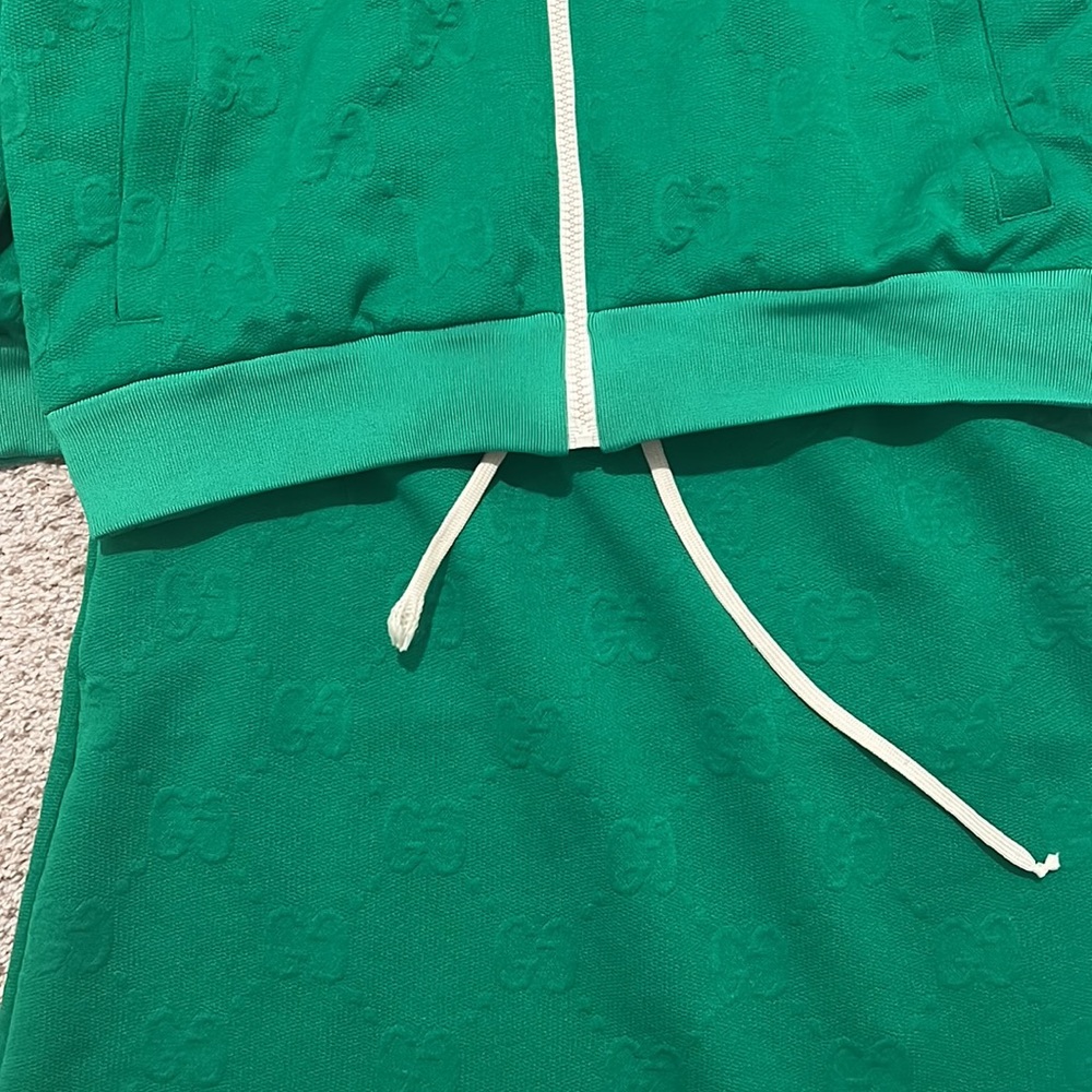 Women’s Authentic Gucci 2 piece Skirt Tracksuit size Medium - Picture 3 of 6